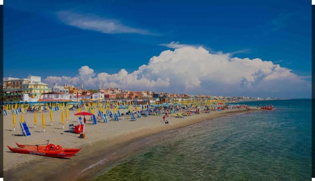 Attico Granelli Di Sabbia Lido di Ostia Exterior foto